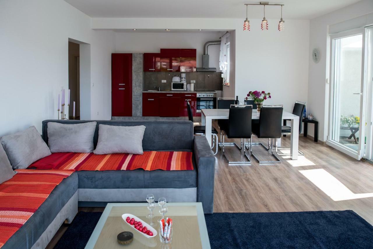 De Luxe Apartment Mediteran 2**** ซาตอน ภายนอก รูปภาพ