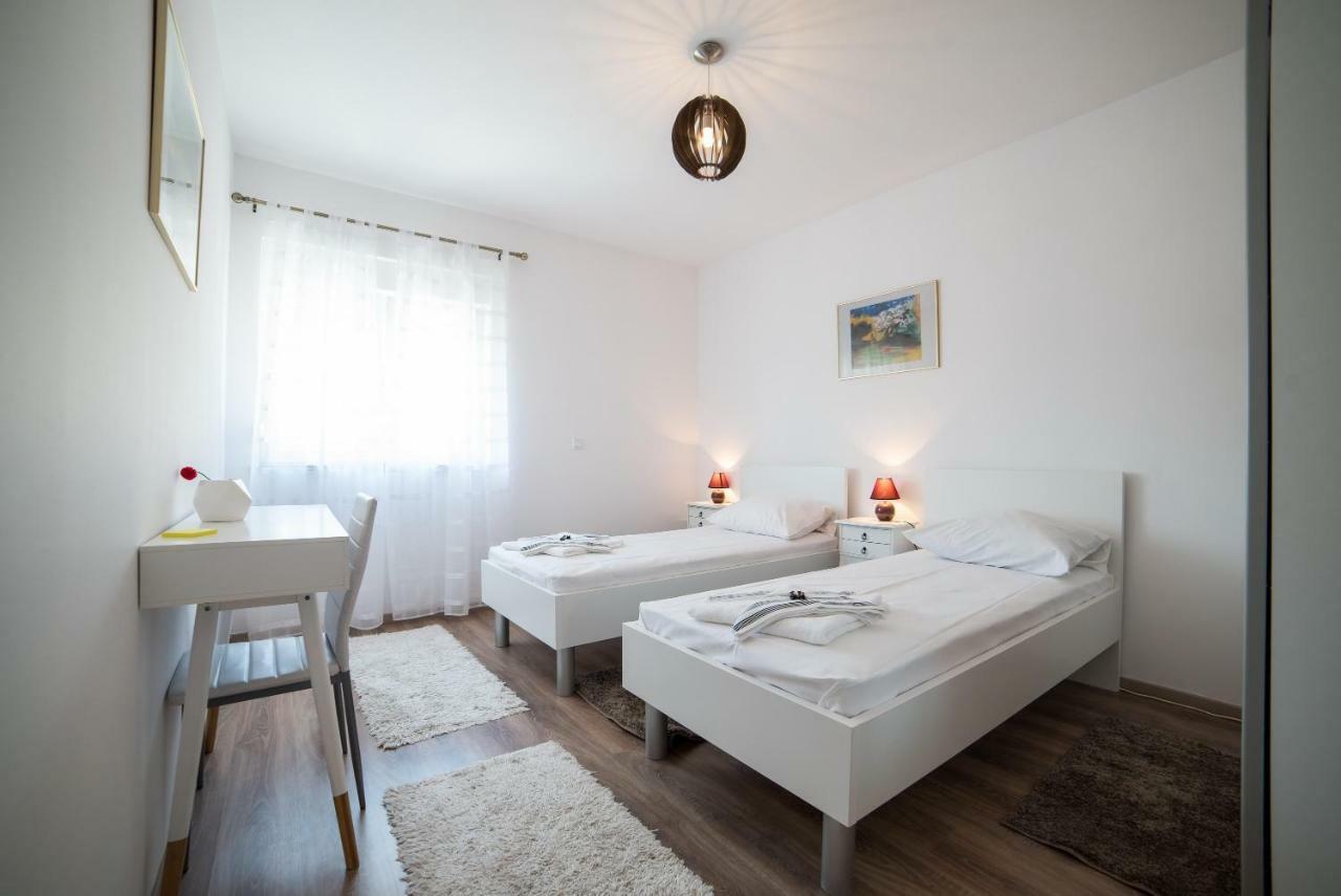 De Luxe Apartment Mediteran 2**** ซาตอน ภายนอก รูปภาพ
