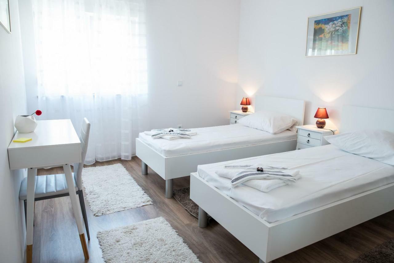 De Luxe Apartment Mediteran 2**** ซาตอน ภายนอก รูปภาพ