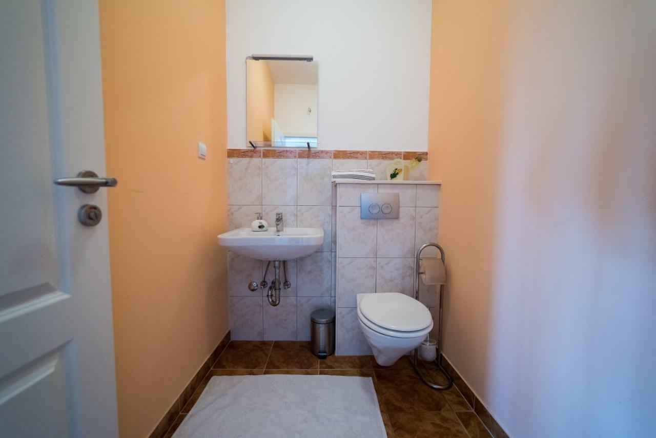 De Luxe Apartment Mediteran 2**** ซาตอน ภายนอก รูปภาพ