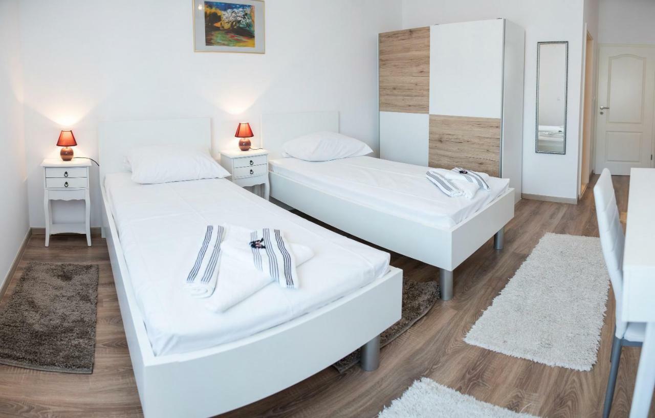 De Luxe Apartment Mediteran 2**** ซาตอน ภายนอก รูปภาพ